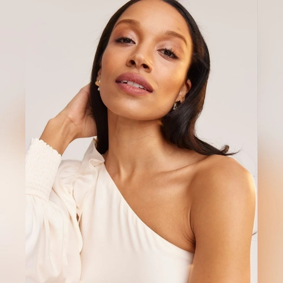 RW&CO. Cream One Shoulder Dress - Picture 5 of 10